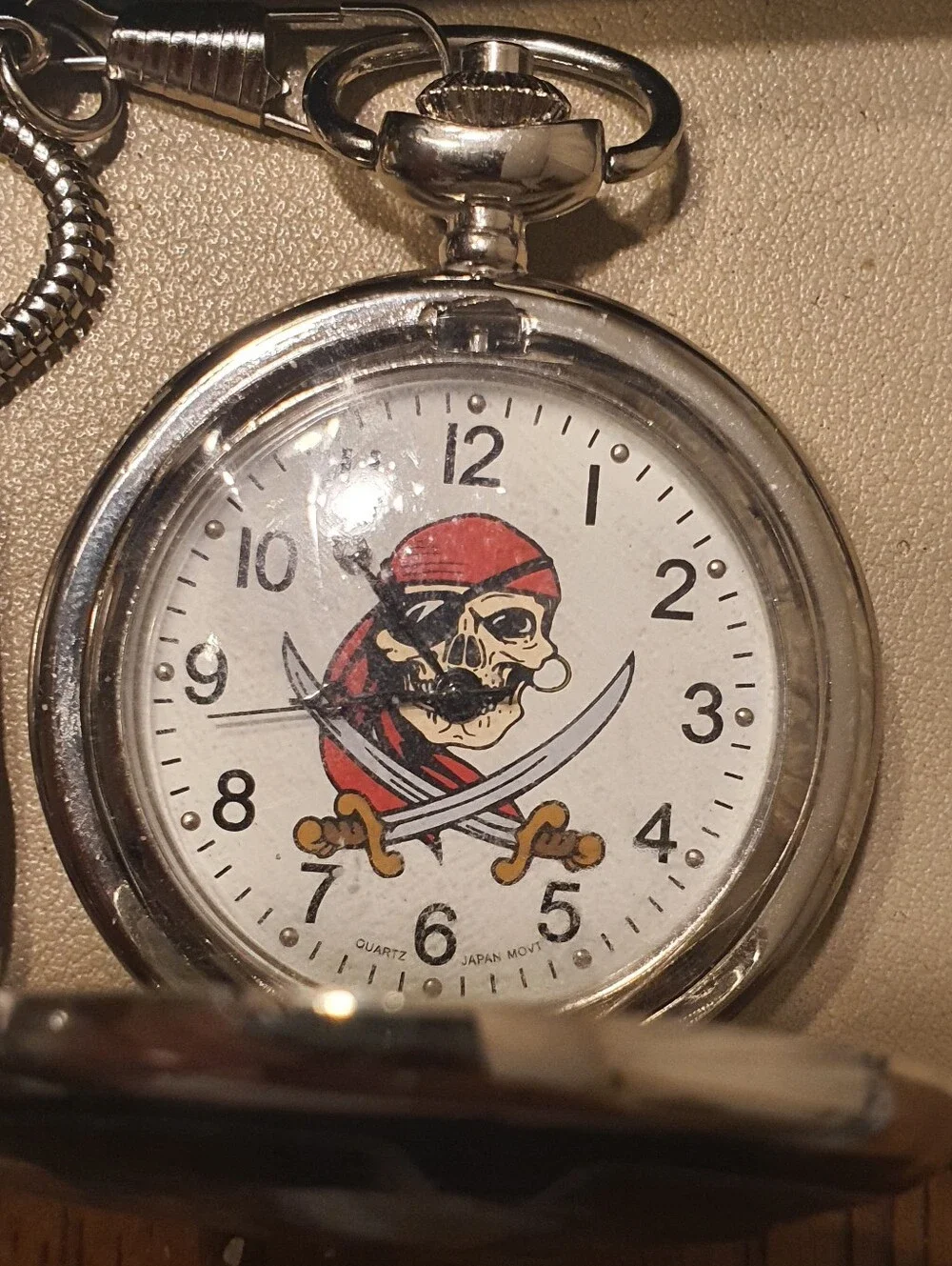 10/$20 Silver/Black Skull Embossed Quartz Pocket Watch w/Chain